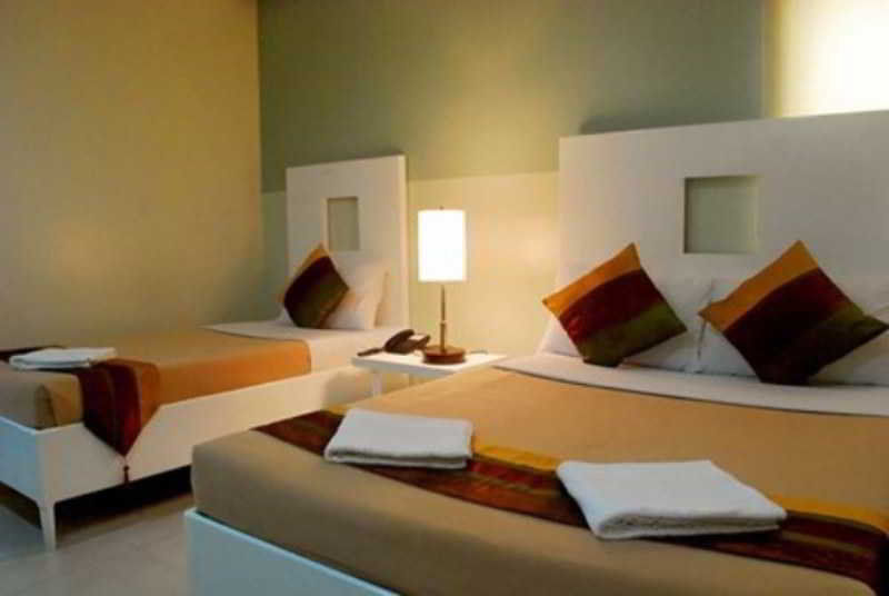 Empire Suites Hotel Puerto Princesa Exterior photo